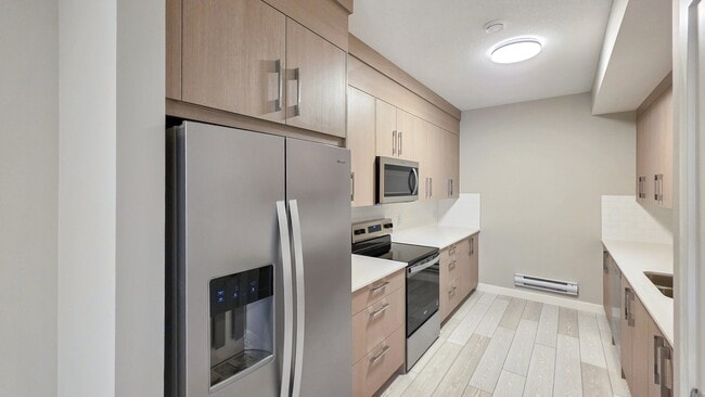 property at 10005 Huxbury Dr NE