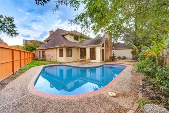 714 Last Arrow Dr in Houston, TX - Building Photo - Building Photo