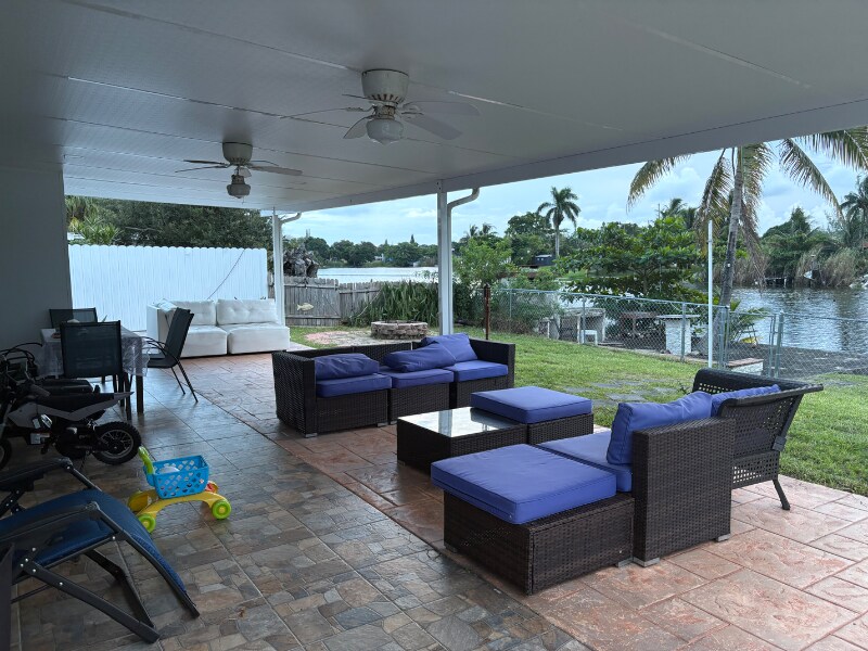 3790 SW 32nd Ct in West Park, FL - Building Photo