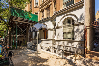 255 W 92nd St in New York, NY - Building Photo - Building Photo