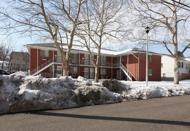 Apple Valley Apartments in Overland Park, KS - Foto de edificio - Building Photo
