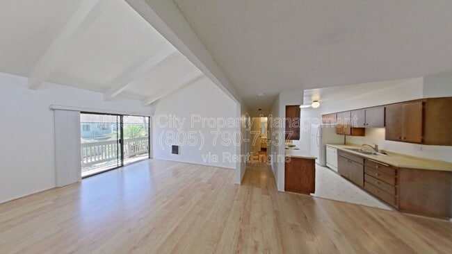 29 Dearborn Pl in Goleta, CA - Building Photo - Building Photo