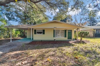 1031 NE 39th Ct in Ocala, FL - Foto de edificio - Building Photo