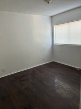 410 E 82nd St, Unit 2 in Los Angeles, CA - Building Photo - Building Photo