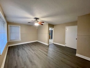 5267 Sunset Ave in Beaumont, TX - Building Photo - Building Photo