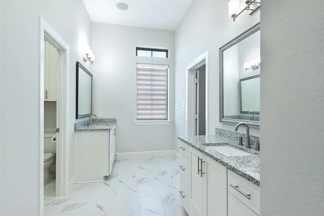 1151 Manacor Ln in Dallas, TX - Building Photo - Building Photo