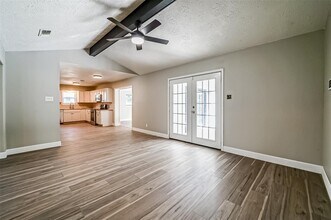 707 Riverside Dr in Alvin, TX - Building Photo - Building Photo