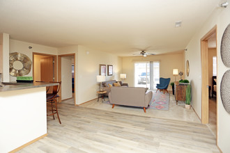 Steeplechase Apartments in Sioux Falls, SD - Building Photo - Interior Photo