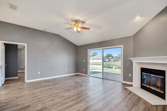 10068 Garden Lake Ct in Jacksonville, FL - Building Photo - Building Photo