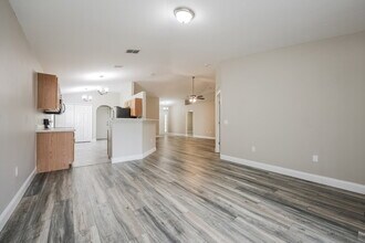 2147 Sandridge Cir in Eustis, FL - Building Photo - Building Photo