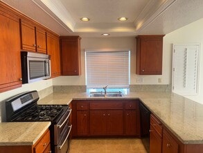 2428 Paseo Circulo in Tustin, CA - Building Photo - Building Photo