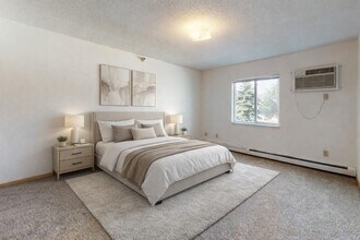 Heritage Park East in St. Cloud, MN - Building Photo - Building Photo