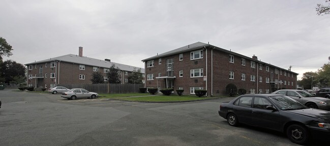 180-186 Gardner St in Arlington, MA - Foto de edificio - Building Photo