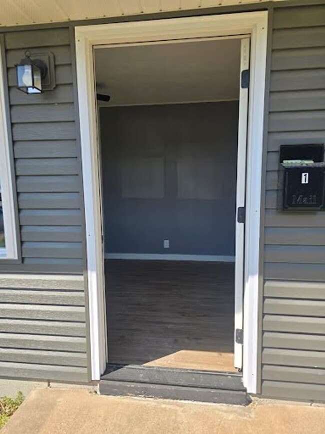 property at 119 W Chestnut St
