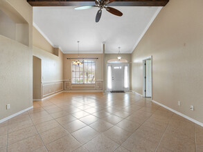 6472 Skyview Dr in North Port, FL - Foto de edificio - Building Photo