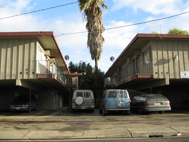 Park Street Apartments in Stockton, CA - Building Photo - Building Photo