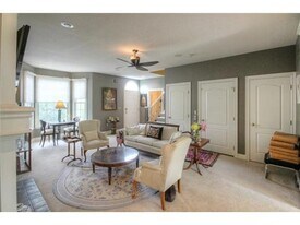 9843 N Montclair Ave in Kansas City, MO - Building Photo