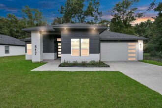 517 Lovers Ln in Dayton, TX - Building Photo - Building Photo