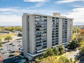 700 E 9th St in Little Rock, AR - Building Photo