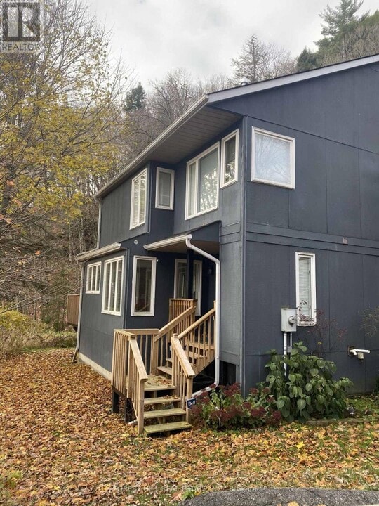 1591 Hidden Valley Rd in Huntsville, ON - Building Photo