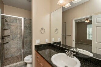 411 Montauk Ct in Bryan, TX - Building Photo - Building Photo