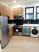 944 N Damen Ave, Unit 2R in Chicago, IL - Building Photo