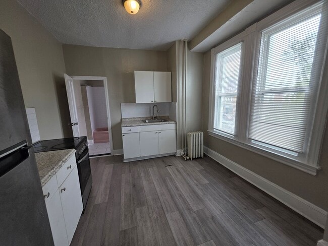 104 S 51st St in Philadelphia, PA - Building Photo - Building Photo