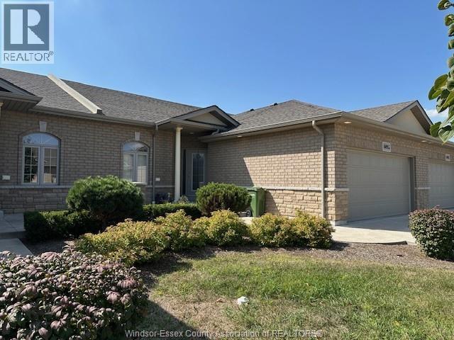 6095 Livingstone St in Windsor, ON - Building Photo
