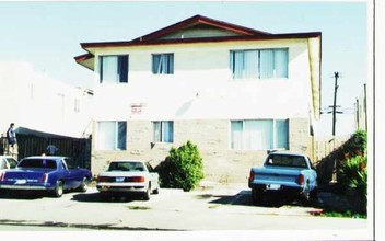 3817-3823 Marlborough Ave in San Diego, CA - Building Photo - Building Photo