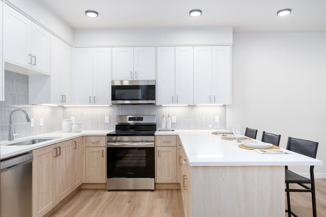 Sunlight Orchards in Vancouver, WA - Building Photo - Interior Photo