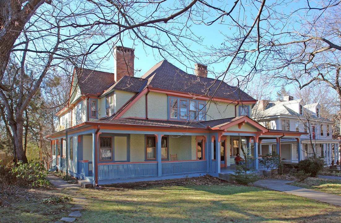 108 Montford Ave in Asheville, NC - Building Photo