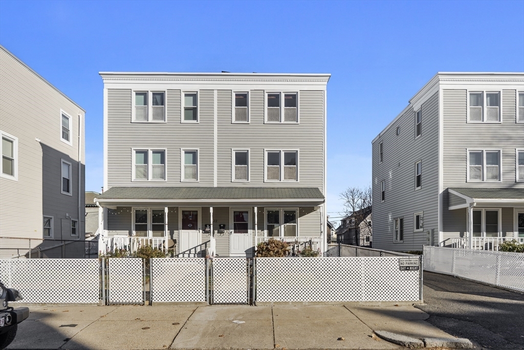 22 Mt Vernon St in Boston, MA - Building Photo