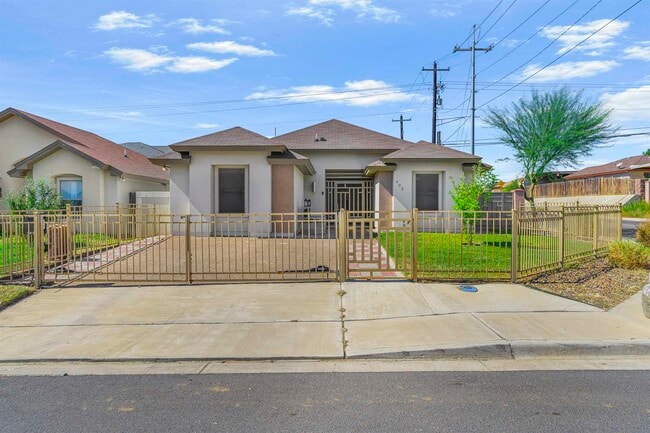 property at 902 La Rosita