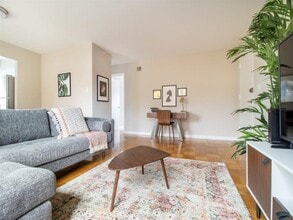 Del Ray Bellefonte in Alexandria, VA - Building Photo - Building Photo