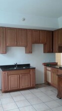 2300 S Troy St in Chicago, IL - Building Photo - Building Photo