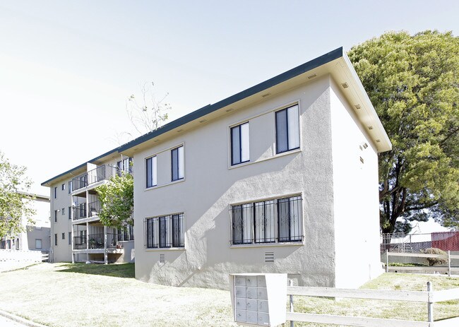 Reardon Heights in San Francisco, CA - Building Photo - Building Photo