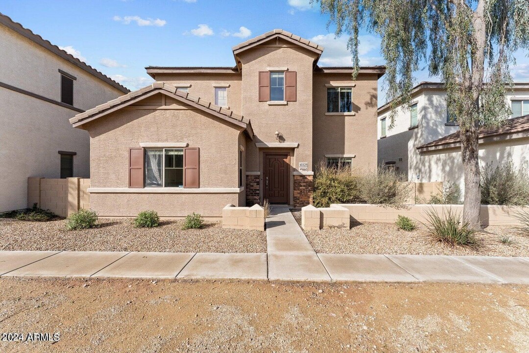 10325 W Sands Dr in Peoria, AZ - Foto de edificio