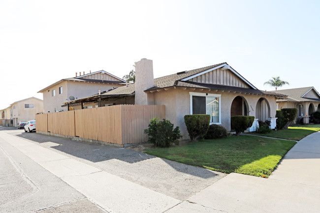 16532 Sabot Ln in Huntington Beach, CA - Building Photo - Building Photo