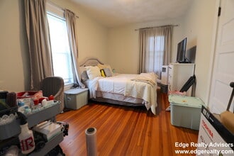 39 Foster St, Unit 3 in Boston, MA - Building Photo - Building Photo