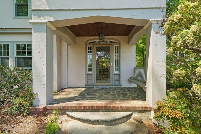 411 Wyoming Ave in Millburn, NJ - Building Photo - Building Photo