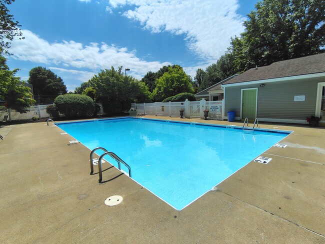 600 Reusens Rd