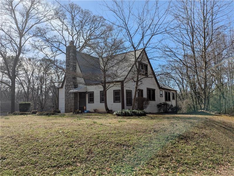 2601 Semmes St in East Point, GA - Building Photo