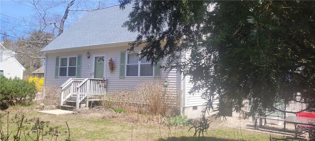 property at 559 Middlebridge Rd