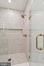 30 W Allens Ln, Unit 201 in Philadelphia, PA - Building Photo - Building Photo