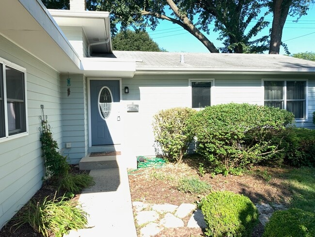 property at 1126 Laurel Ln