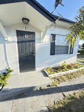 901 N J St, Unit 1 in Lake Worth Beach, FL - Foto de edificio - Building Photo