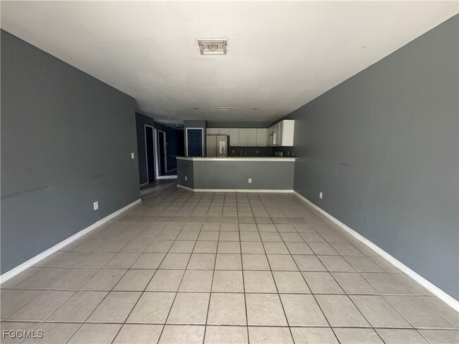 849-851 Eisenhower Blvd in Lehigh Acres, FL - Building Photo - Building Photo