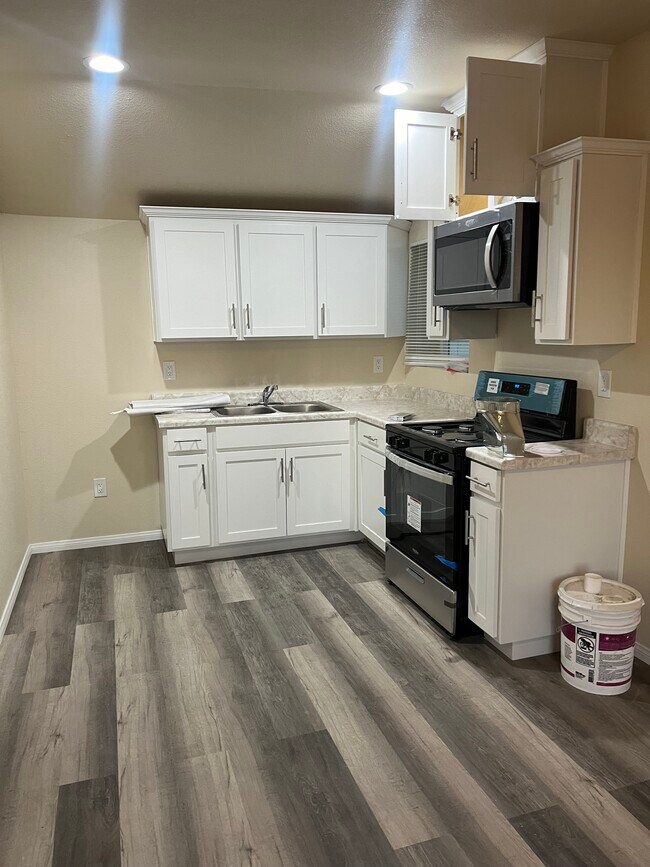 1506 W Orange Ave in El Centro, CA - Building Photo - Building Photo