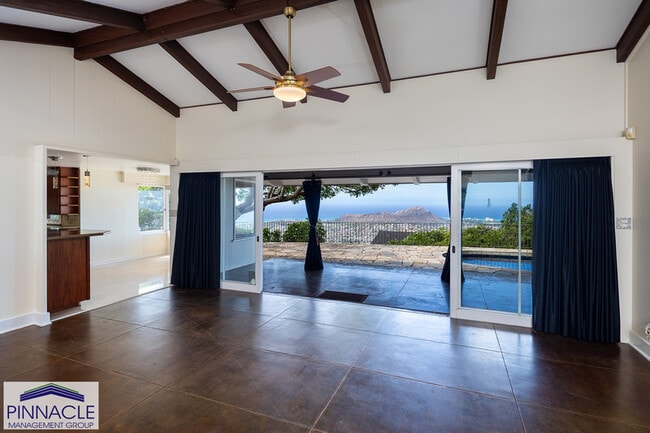 5112 Maunalani Cir in Honolulu, HI - Building Photo - Building Photo