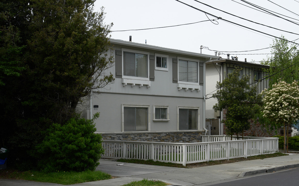 806 Fulton St in Redwood City, CA - Building Photo